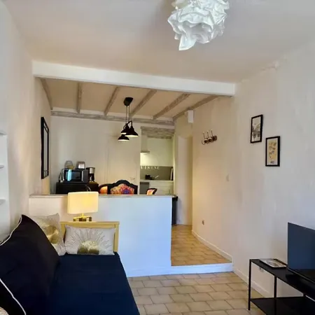 Le Clos Etoile, Centre-ville Historique Apartment *