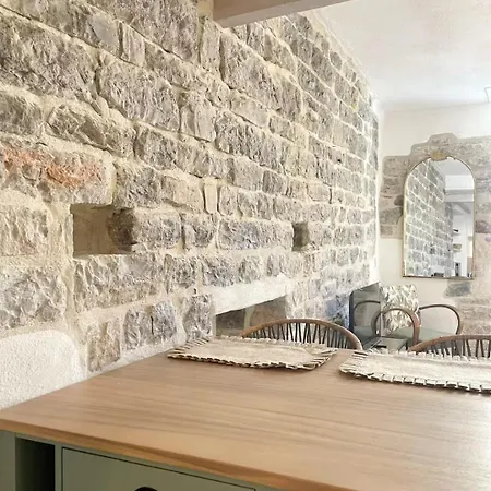 Le Clos Etoile, Centre-ville Historique Appartement *